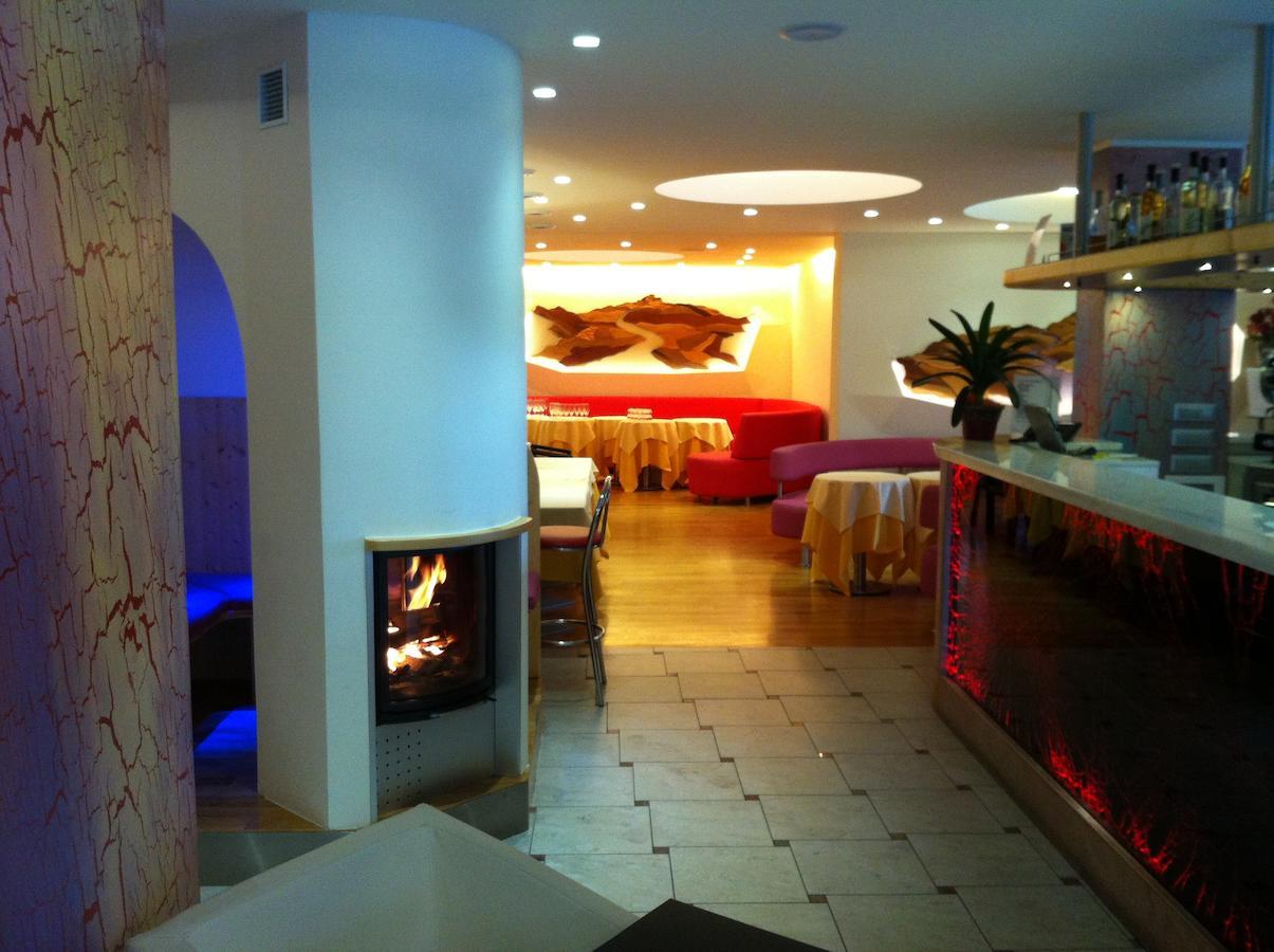 Hotel Regent'S Andalo Esterno foto